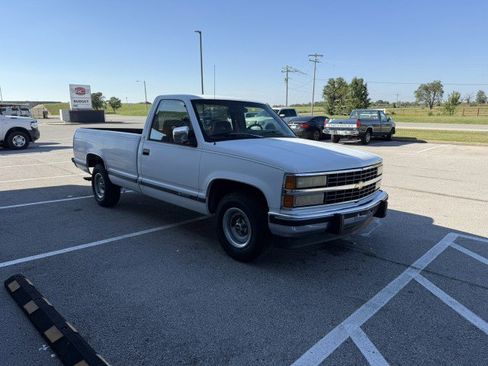 Used 1993 Chevrolet Silverado 1500 2WD Regular Cab image 3
