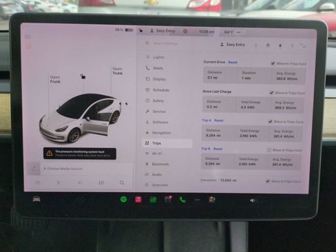 Used 2021 Tesla Model 3 Standard Range Plus image 15