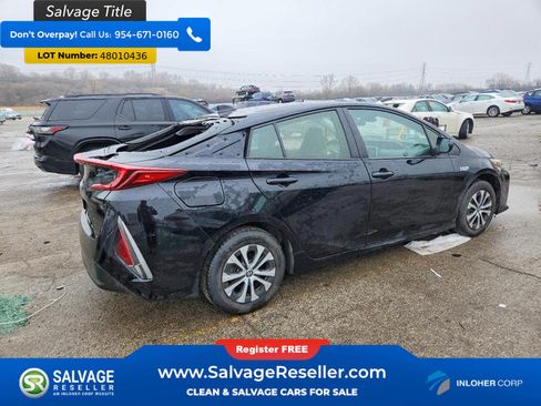 Used 2021 Toyota Prius Prime LE w/ Carpet Mat Package (TMS) FWD image 4