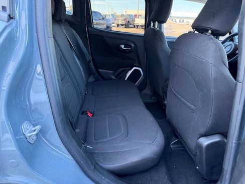 Used 2018 Jeep Renegade Latitude image 43