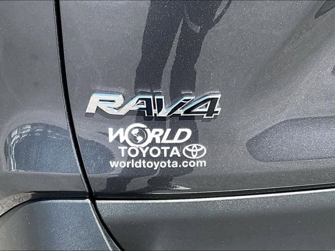 Used 2025 Toyota RAV4 XLE w/ Convenience Package FWD image 31