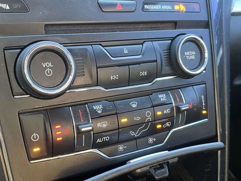 Used 2016 Ford Explorer XLT w/ Equipment Group 202A image 39