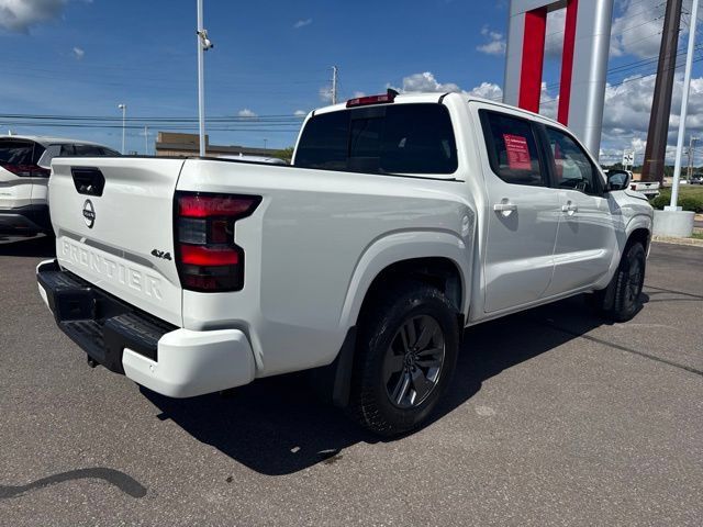 Certified 2025 Nissan Frontier SV w/ SV Convenience Package AWD/4WD image 6