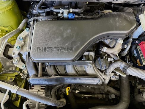 Used 2021 Nissan Rogue Sport SV image 39