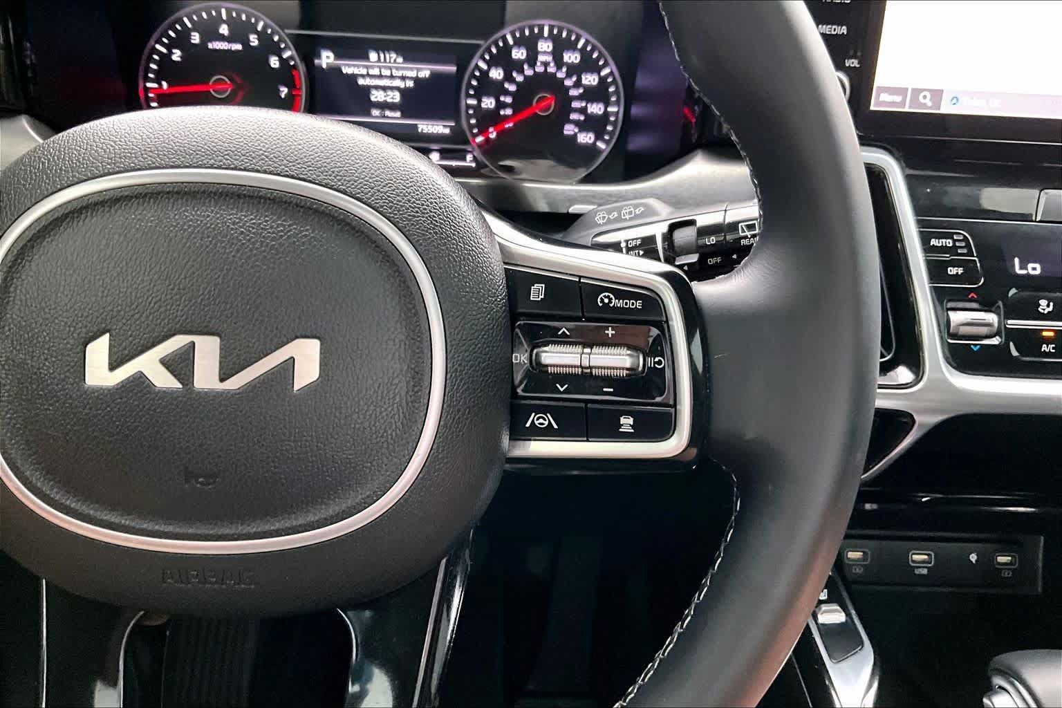 Used 2022 Kia Sorento SX AWD/4WD image 25