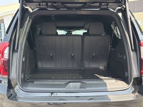 New 2026 GMC Yukon XL AT4 w/ AT4 Premium Package AWD/4WD image 19