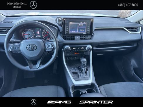 Used 2021 Toyota RAV4 LE image 18