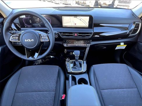 New 2026 Kia Seltos S image 12