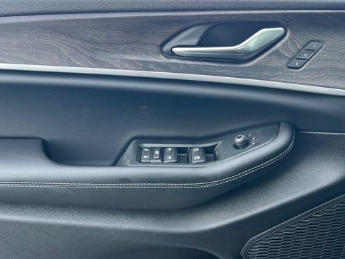 New 2025 Jeep Grand Cherokee Limited image 11