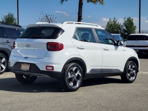 New 2026 Hyundai Venue SEL image 2