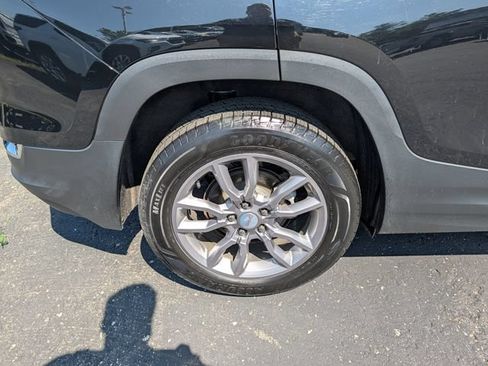 Used 2022 GMC Terrain SLT AWD/4WD image 11