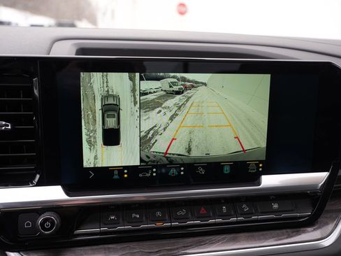 Used 2022 Chevrolet Silverado 1500 LTZ w/ LTZ Premium Package image 36