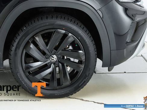 Used 2023 Volkswagen Atlas Cross Sport SE w/ Panoramic Sunroof Package FWD image 52