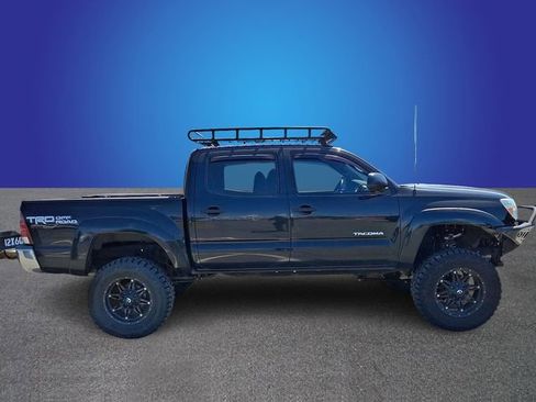 Used 2014 Toyota Tacoma 4x4 Double Cab w/ TRD Off-Road Package image 4