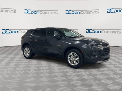 Used 2021 Chevrolet Blazer LT FWD image 2