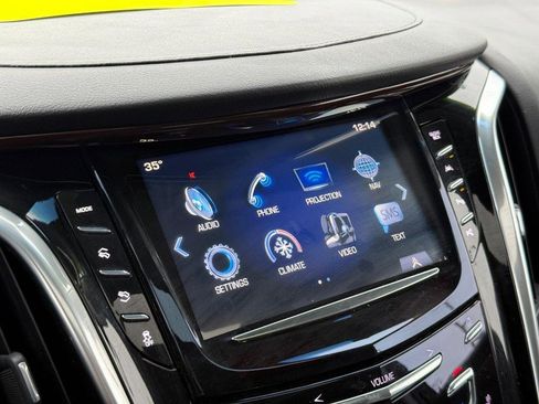 Used 2019 Cadillac Escalade Premium Luxury image 22