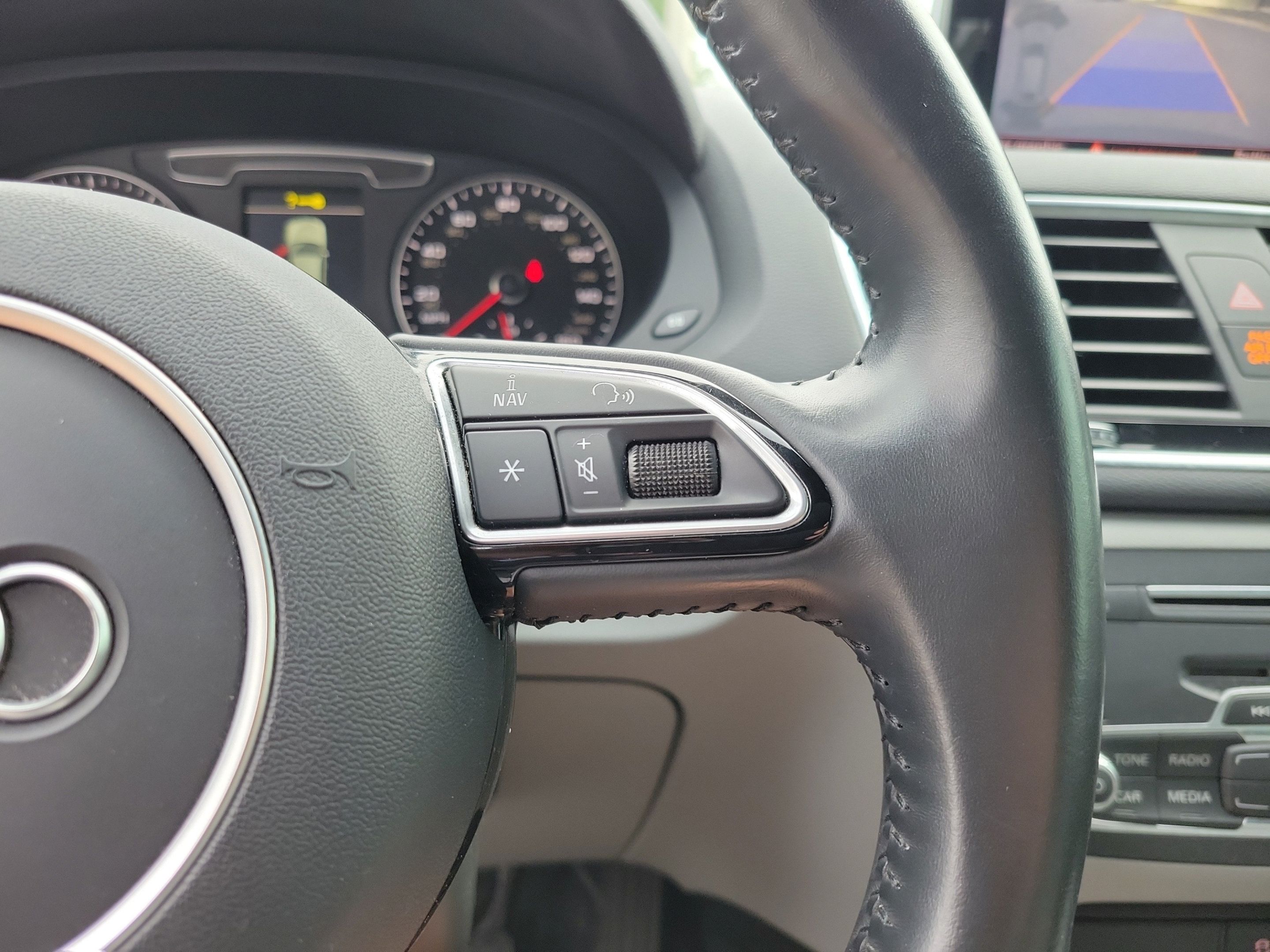 Used 2018 Audi Q3 2.0T Premium FWD image 15