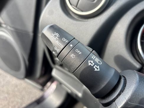 Used 2011 Nissan Rogue SV w/ SL Pkg image 25