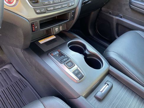 Certified 2022 Honda Pilot Special Edition image 16