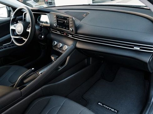 New 2026 Hyundai Elantra SE image 24