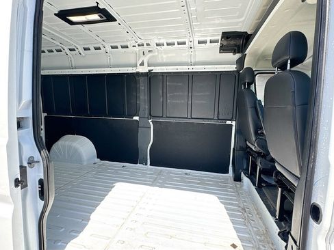 Used 2026 RAM ProMaster 2500 w/ Convenience Group FWD image 11