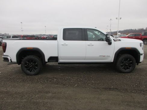 New 2026 GMC Sierra 3500 AT4 image 3