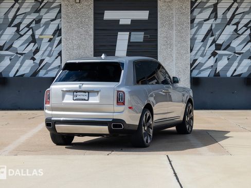 Used 2020 Rolls-Royce Cullinan AWD/4WD image 15