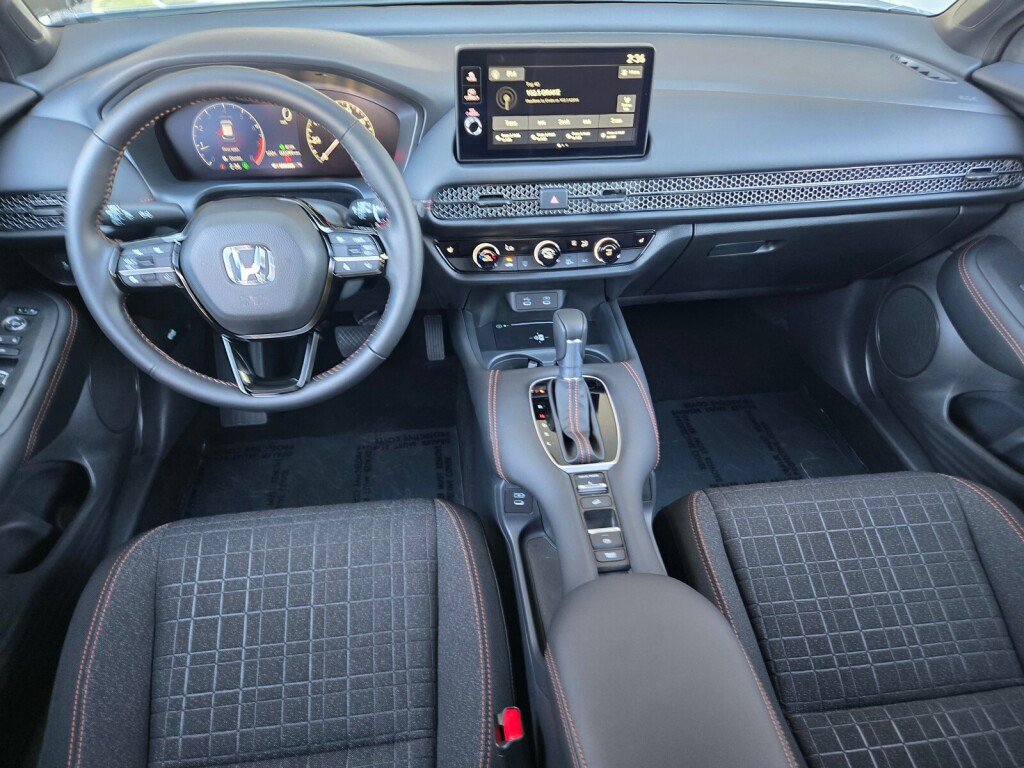 Certified 2027 Honda HR-V Sport image 11