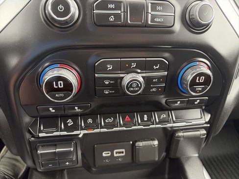 Used 2020 Chevrolet Silverado 1500 RST AWD/4WD image 24