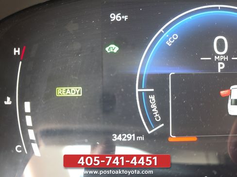 Used 2025 Toyota Camry LE FWD image 23