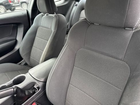 Used 2016 Ford Mustang V6 image 11