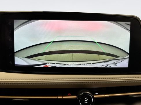 Used 2023 Nissan Ariya AWD image 16