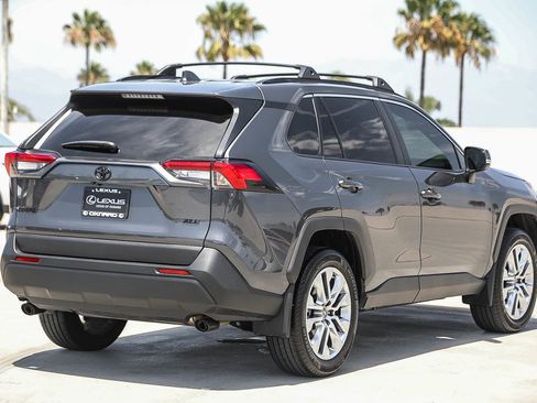 Used 2025 Toyota RAV4 XLE Premium FWD image 7