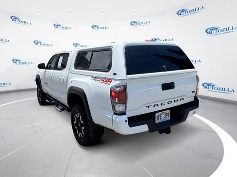 Used 2023 Toyota Tacoma TRD Off-Road w/ TRD Premium Off Road Package AWD/4WD image 3