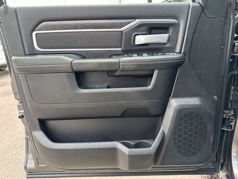 Used 2024 RAM 3500 SLT w/ Quick Order Package 2YG SLT image 33