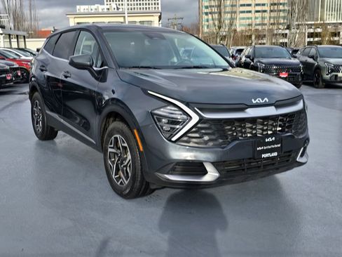 Certified 2024 Kia Sportage LX image 10