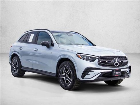 Certified 2026 Mercedes-Benz GLC 300 4MATIC image 3