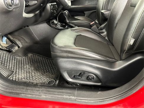 Certified 2021 Jeep Compass Latitude image 18