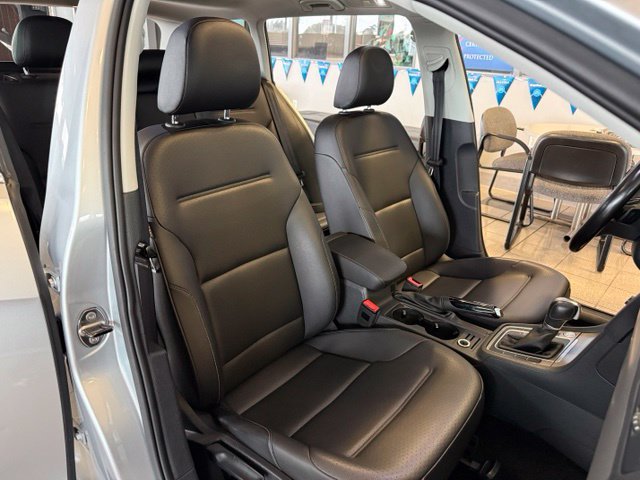 Used 2017 Volkswagen Golf SE FWD image 28