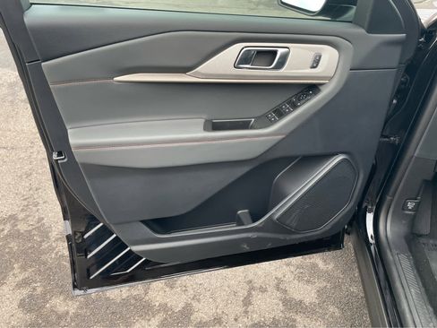 Used 2026 Ford Explorer Active image 12