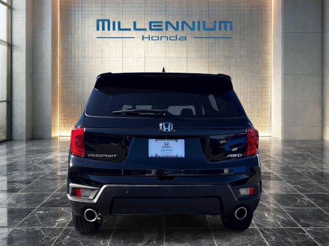 Used 2023 Honda Passport EX-L image 4