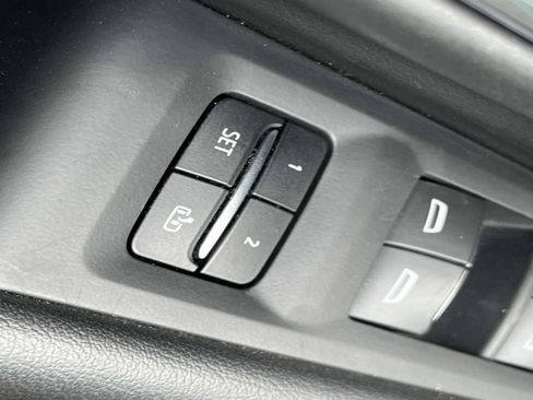 Used 2023 Chevrolet Suburban Premier image 31