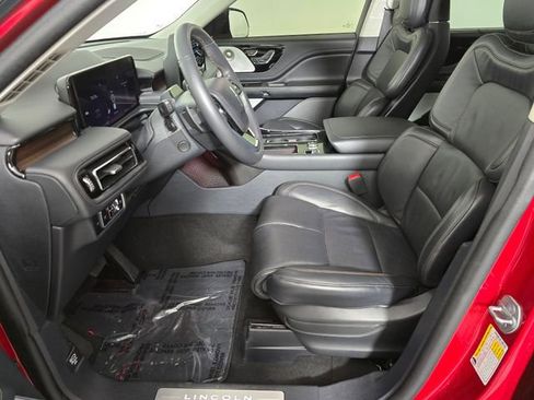 Used 2025 Lincoln Aviator Reserve w/ Equipment Group 201A image 23