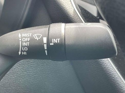 Used 2021 Toyota Corolla LE FWD image 24