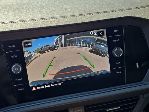 Used 2020 Volkswagen Jetta SEL image 9