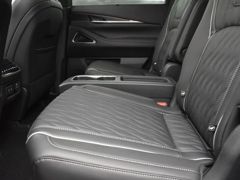 Used 2026 INFINITI QX60 Autograph w/ Dark Cargo Package image 18