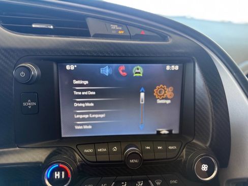 Used 2015 Chevrolet Corvette Z06 w/ 3LZ Preferred Equipment Group image 64