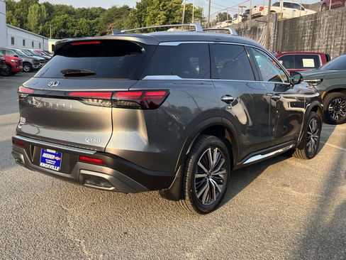 Used 2023 INFINITI QX60 Sensory w/ Vision Package AWD/4WD image 7