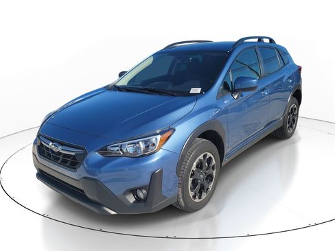 Used 2023 Subaru Crosstrek 2.0i Premium image 2