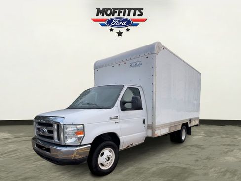 Used 2015 Ford E-350 and Econoline 350 Super Duty image 1